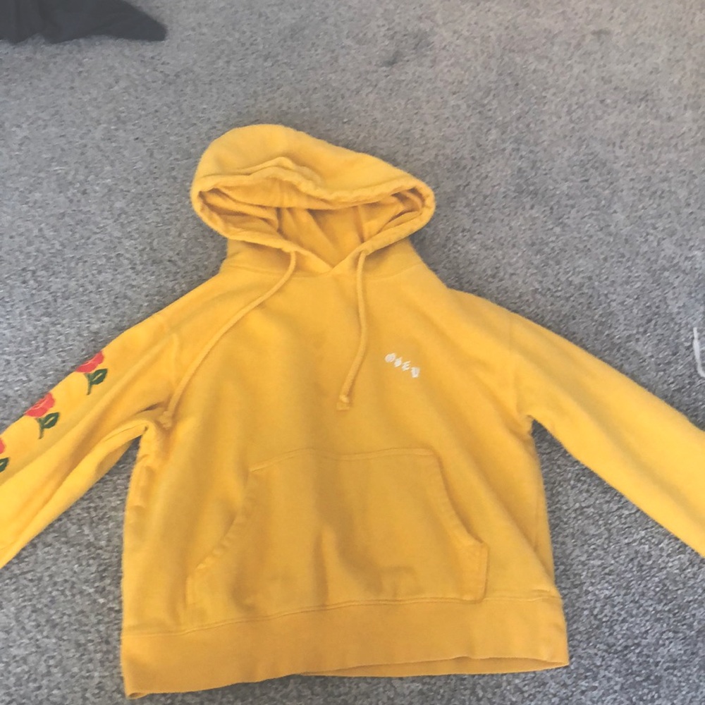 obey brand, size small cropped, has 3 stains which could probably be cleaned